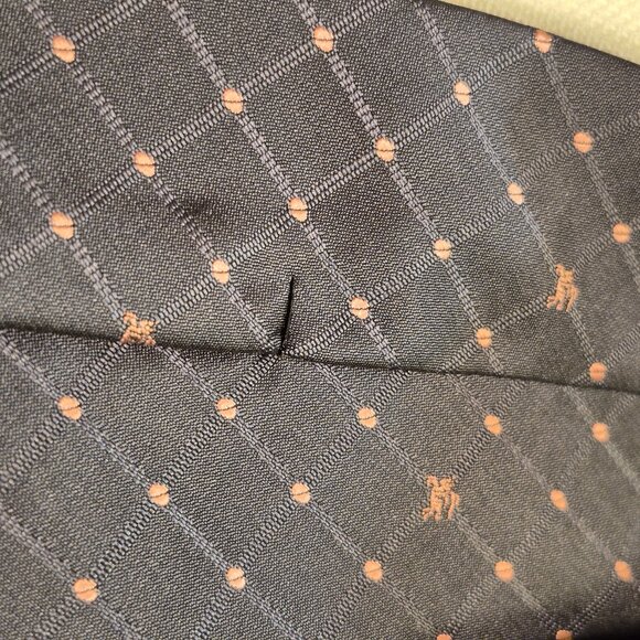 BURBERRY Silk Tie - Picture 10 of 12